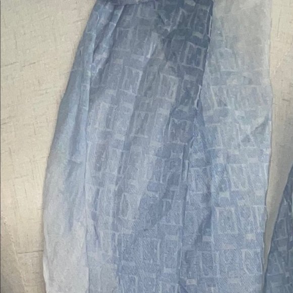 Escada silk scarf - Picture 3 of 4